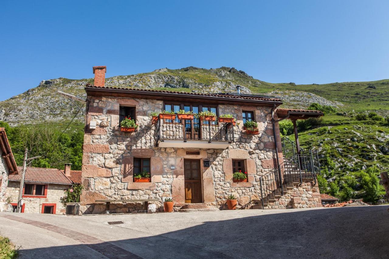 Apartamentos Rurales El Tio Pablo Picos De Europa Tresviso Esterno foto